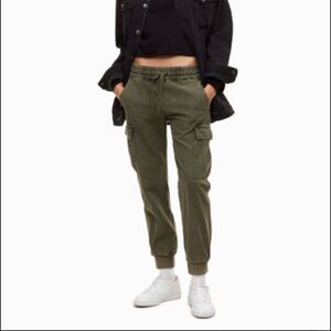 Aritzia TNA Cargo Twin Fall Pants Size XXS - Green